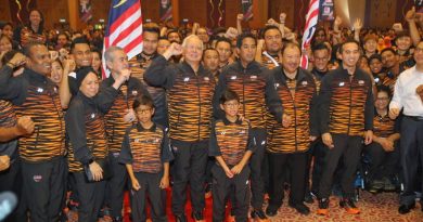 Malaysia juara keseluruhan KL2017, hadiah Hari Kebangsaan